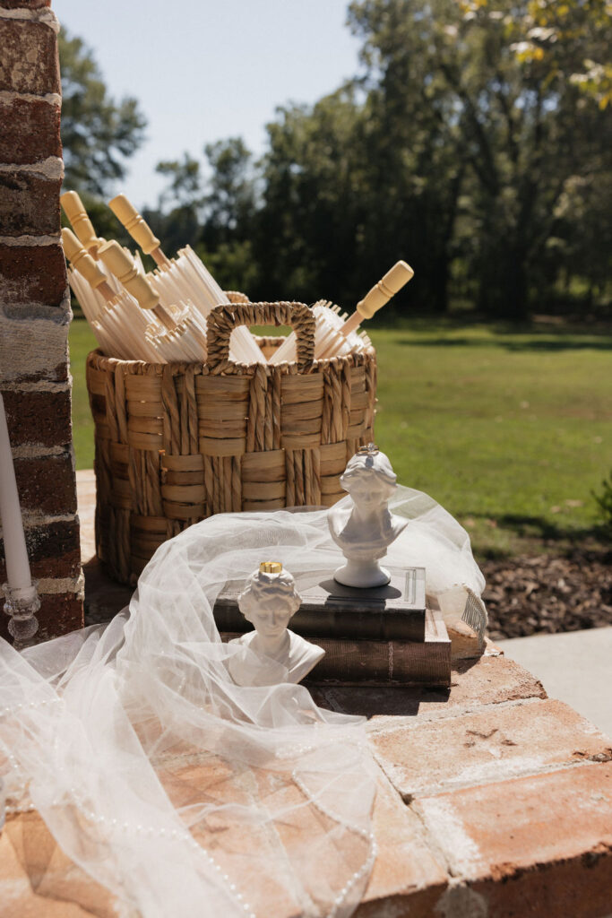 parasols for an outdoor wedding in Texas