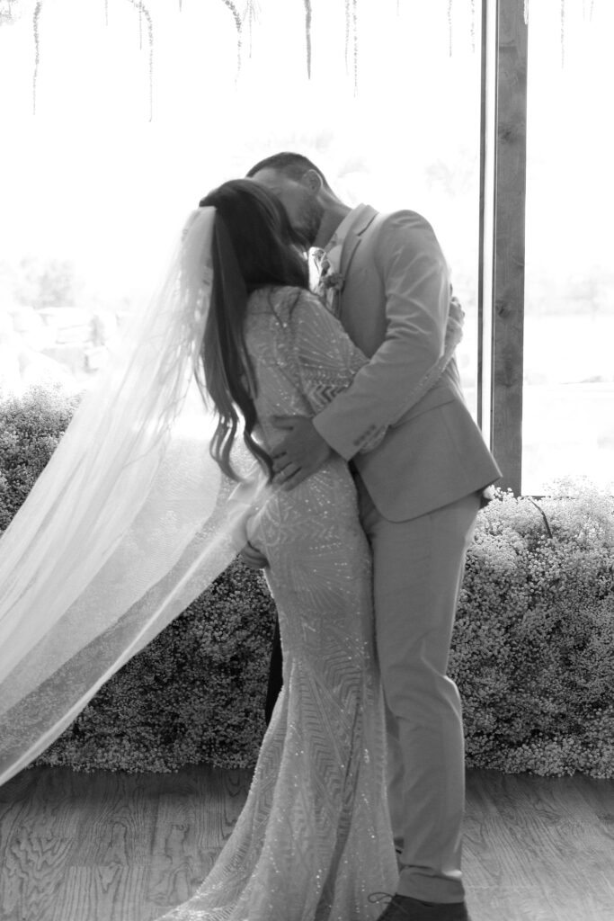 Indoor wedding ceremony in Athens Texas