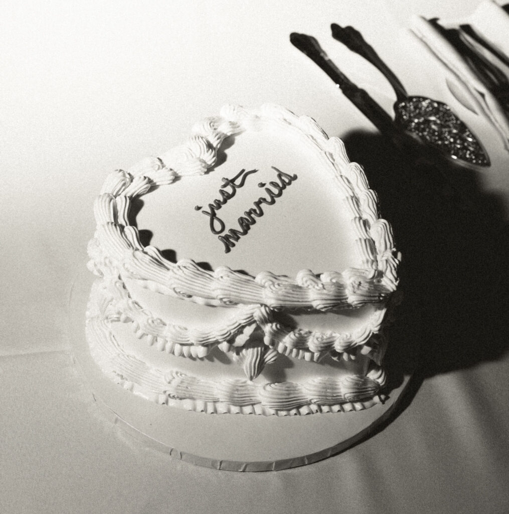 small wedding cake black and white