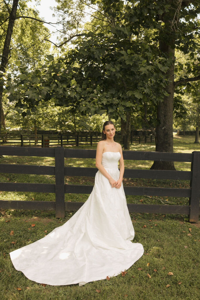 bride by fence in nashville