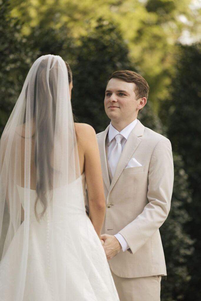 4th of july wedding in nashville bride and broom saying vows