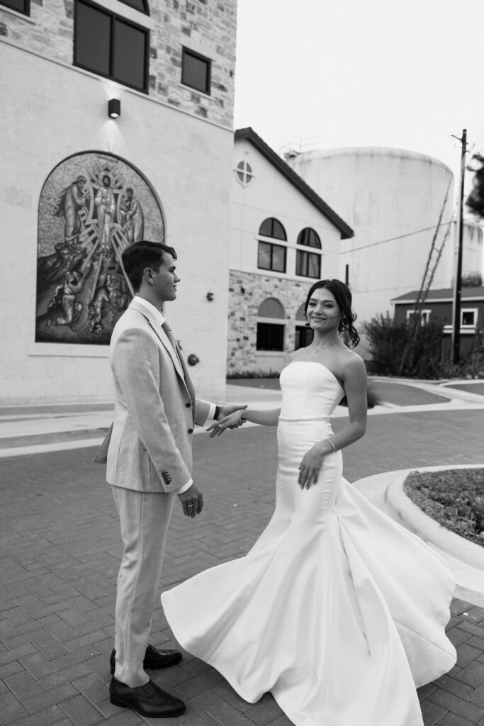 bride in beautiful wedding dress in austin texas