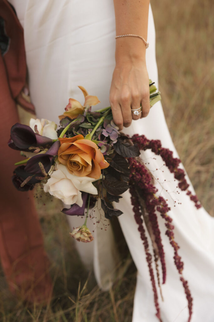bridal bouquet autumn colors